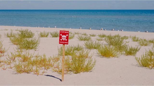 Ουκρανία: Δυο άνθρωποι σκοτώθηκαν από έκρηξη νάρκης ενώ κολυμπούσαν στην Οδησσό - Δείτε το βίντεο