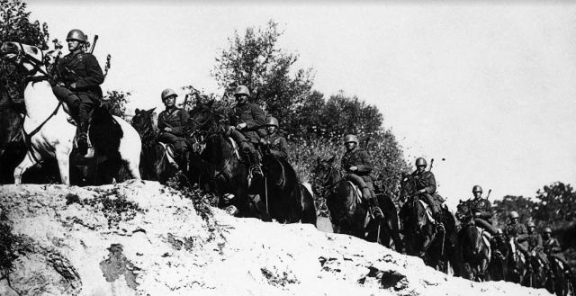 Μύθοι, ανακρίβειες και μισές αλήθειες για τον Πόλεμο του 1940