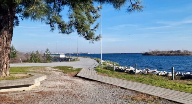 Βέροια: Η μητέρα υπέδειξε στους αστυνομικούς το σημείο στον Αλιάκμονα που πέταξε το κοριτσάκι της