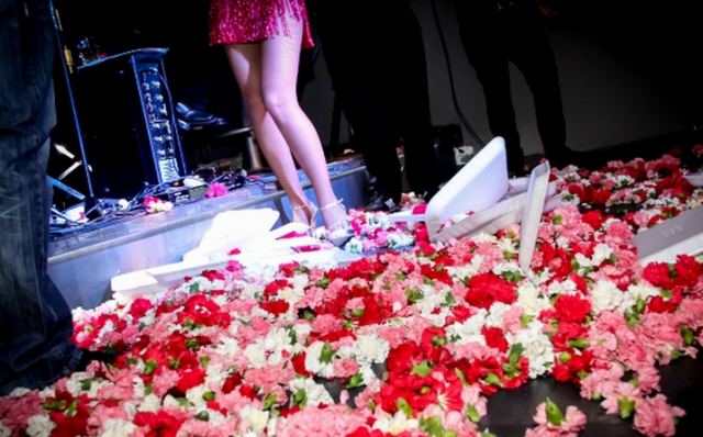 Μπουζουξίδικο έκανε χθες πρωτοχρονιάτικο πάρτι για να προλάβει τα μέτρα!