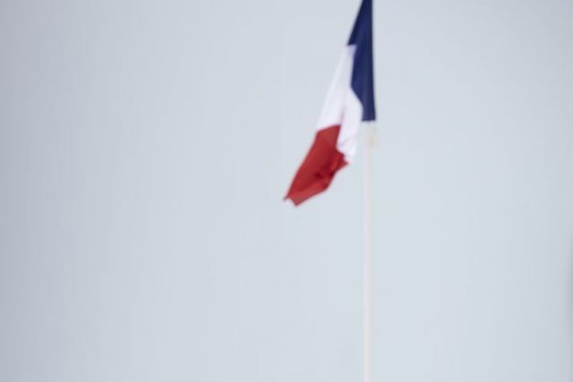 Γαλλία: Με άρθρο τους στην Le Monde 170 νυν και πρώην διπλωμάτες καλούν σε μια νίκη κατά της ακροδεξιάς στις ερχόμενες βουλευτικές εκλογές