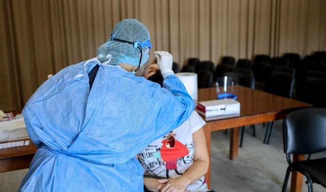 Κορωνοϊός: 3.769 κρούσματα σήμερα με 406 επαναλοιμώξεις - Στους 131 οι διασωληνωμένοι, 9 νέοι θάνατοι