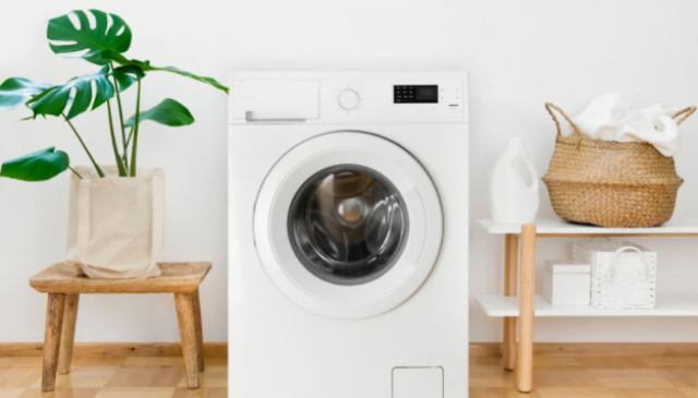 Το απίστευτο κόλπο που θα κάνει τα ρούχα σας να μυρίζουν πάντα υπέροχα
