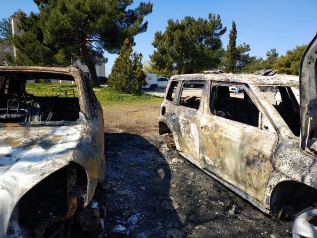 Συνεχίζονται οι έρευνες για τον εντοπισμό των εμπρηστών των περιπολικών στο Πήλιο