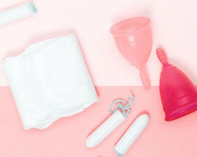 Η Σκωτία έγινε η πρώτη χώρα στον κόσμο που διανέμει δωρεάν προϊόντα περιόδου