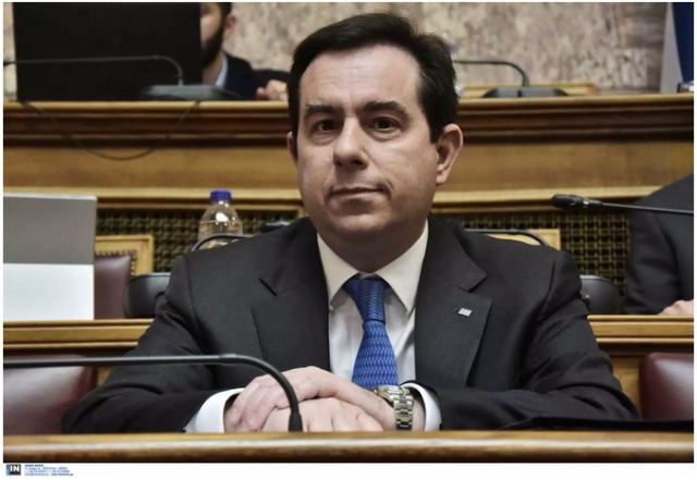 Έβρος: Στο ΚΥΤ Φυλακίου ο Νότης Μηταράκης για την υποδοχή των 38 μεταναστών που εγκλωβίστηκαν στη νησίδα