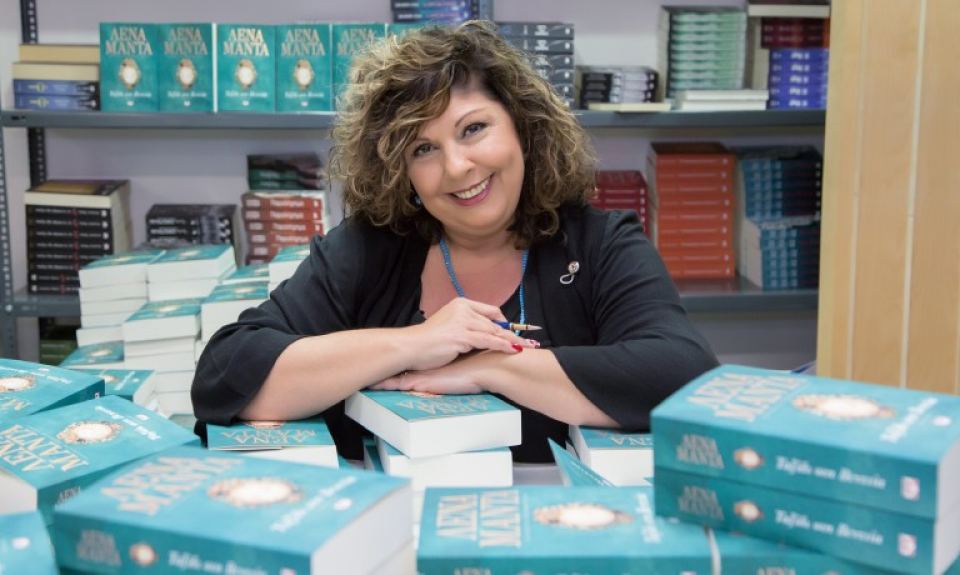 Η Λένα Μαντά παρουσιάζει το νέο της βιβλίο στη Λαμία!