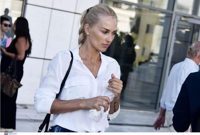 Δολοφονία Γιάννη Μακρή: Άρχισε σε δεύτερο βαθμό η δίκη – Στο δικαστήριο η Βικτώρια Καρύδα