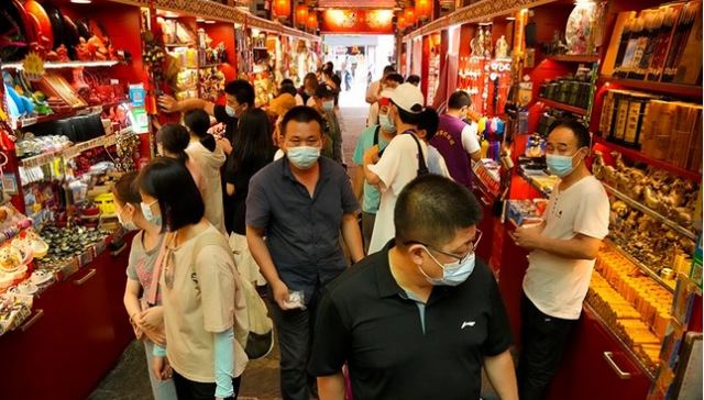 Κορωνοϊός: Δύο νέες μελέτες καταλήγουν ότι ξεκίνησε από την αγορά της Ουχάν