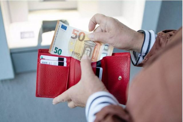 Κύριες και επικουρικές συντάξεις Ιουλίου 2023: Όλες οι ημερομηνίες πληρωμής