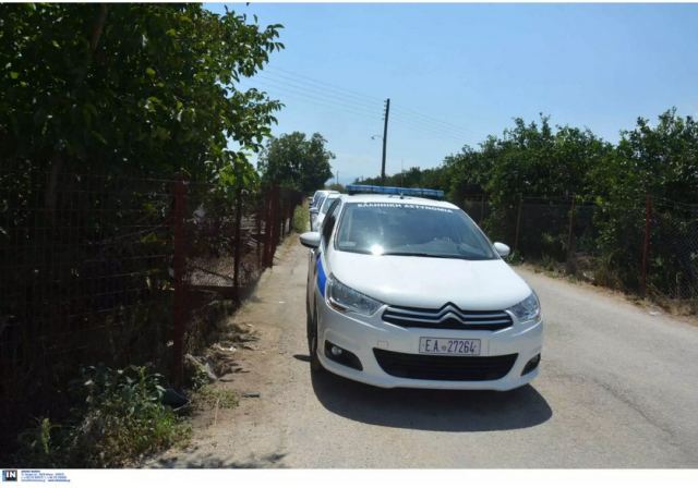 Ηράκλειο: Κλείδωσε το 20 μηνών παιδί του στο αυτοκίνητο και πήγε για μπάνιο