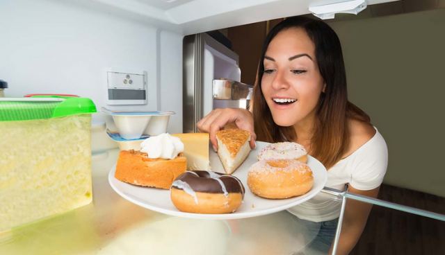 Τα τρόφιμα που προκαλούν άγχος και κατάθλιψη - Βγάλτε τα από τη διατροφή σας