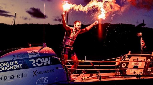 Απίστευτο βίντεο: 36χρονος Βρετανός με βηματοδότη διέπλευσε κωπηλατώντας τον Ατλαντικό!