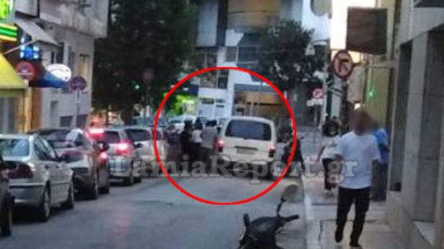 Λαμία: Πάλι χαμός έξω από τα δικαστήρια για νέα προφυλάκιση Ρομά