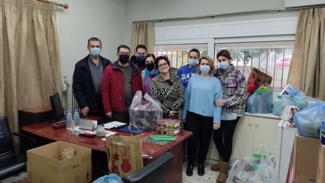 Κοντά στις οικογένειες που έχουν ανάγκη αυτές τις γιορτινές μέρες ο Δήμος Λοκρών