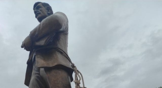 Προσπάθησαν να κλέψουν μπρούτζινο άγαλμα μισού τόνου