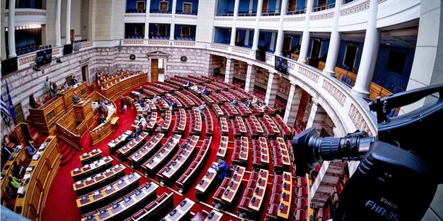 Η Βουλή θα ανοίξει νωρίτερα, στις 22 Αυγούστου -Θα συζητήσει το θέμα των υποκλοπών