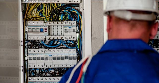 Ζητείται ΔΕ Ηλεκτρολόγος - Ηλεκτροτεχνίτης από τεχνική - κατασκευαστική εταιρεία