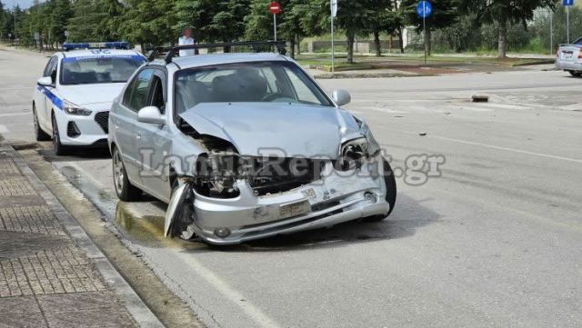 Λαμία: Παραβίασε το STOP και τον «εμβόλισε» - Δείτε εικόνες
