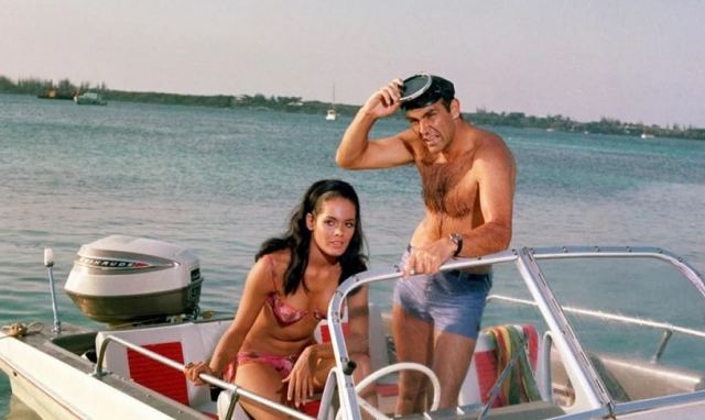 Μυστηριώδες σημείωμα με την υπογραφή του Τζέιμς Μποντ – Βρέθηκε σε κάστρο 400 ετών