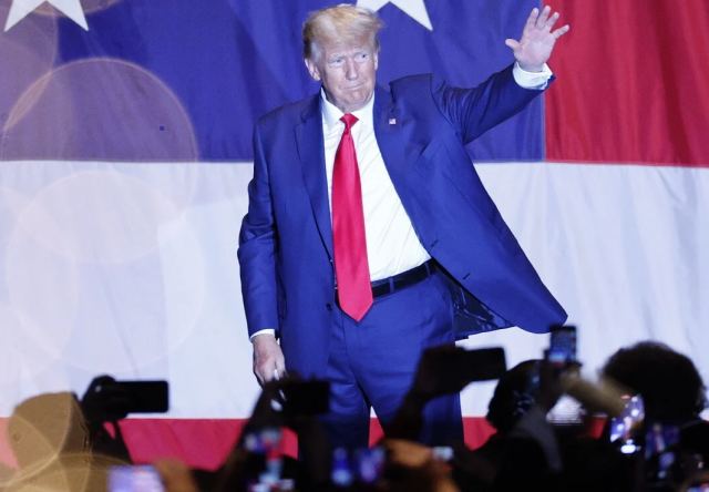 Υπόλογος για απάτη ο Ντόναλντ Τραμπ – Κατηγορούνται και τα παιδιά του