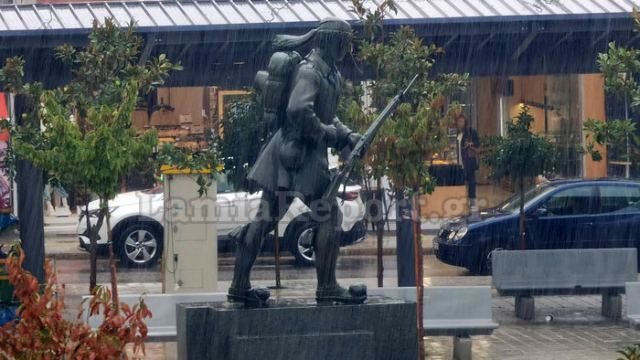 Νεροποντή στη Λαμία - Έντονα φαινόμενα σε όλο το νομό (ΒΙΝΤΕΟ)