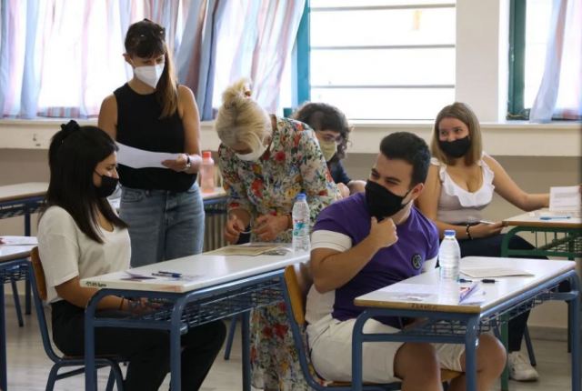Πανελλήνιες εξετάσεις 2022: Αρχίζουν αύριο - Τι να προσέξουν οι υποψήφιοι