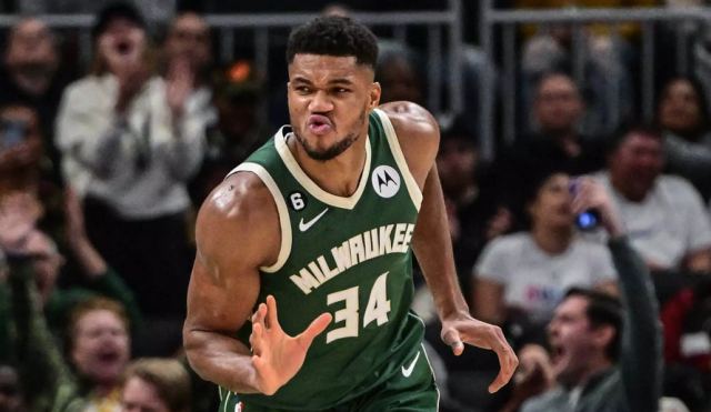 O Αντετοκούνμπο μπήκε στο Top100 των σκόρερ όλων των εποχών στο NBA