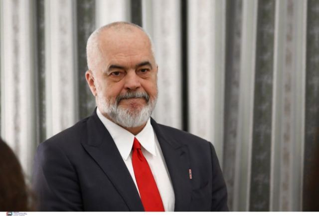 Αλβανία: Ο Έντι Ράμα έσπρωξε γυναίκα δημοσιογράφο επειδή δεν του άρεσε η ερώτησή της