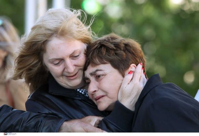 Ομόφωνα ένοχοι και στο Εφετείο οι δυο κατηγορούμενοι για το βιασμό και τη δολοφονία της Ελένης Τοπαλούδη - Ξέσπασε σε κλάματα ο πατέρας της