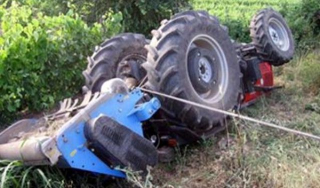 Φθιώτιδα: Τον βρήκαν καταπλακωμένο από το τρακτέρ να ζητάει βοήθεια