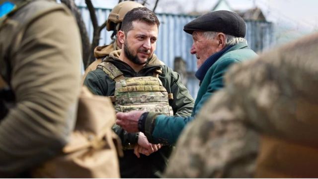 Ο Ζελένσκι από τη μαρτυρική Μπούτσα: Θέλουμε να δείξουμε σε όλο τον κόσμο τι έκανε ο ρωσικός στρατός