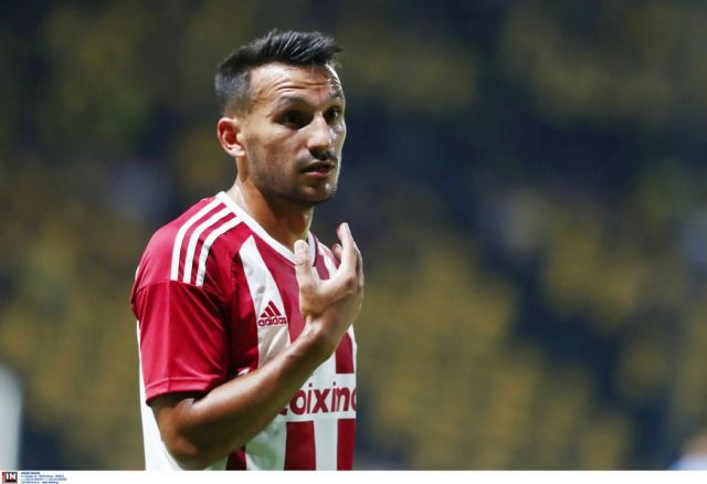 Ο Καρβάλιο του Ολυμπιακού ανακοινώθηκε από την Εστορίλ