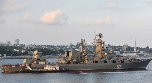 Θρίλερ με το ρωσικό καταδρομικό πλοίο Moskva στη Μαύρη Θάλασσα - Φλέγεται η ναυαρχίδα του ρωσικού στόλου