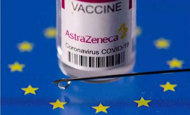 Εμβόλιο AstraZeneca: Εγκρίθηκε από τον EMA η τρίτη δόση