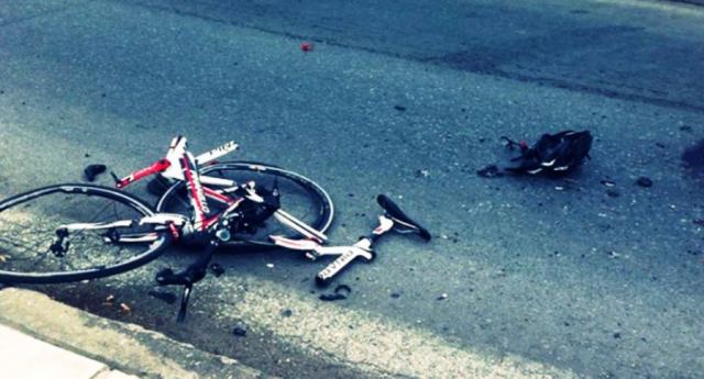 Σκότωσε ποδηλάτη και τον εγκατέλειψε