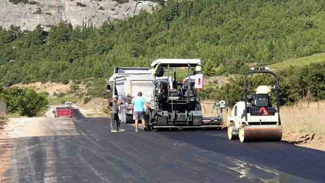 Υπεγράφη η προγραμματική σύμβαση για το δρόμο Καναβάρι - Ξηρονομή
