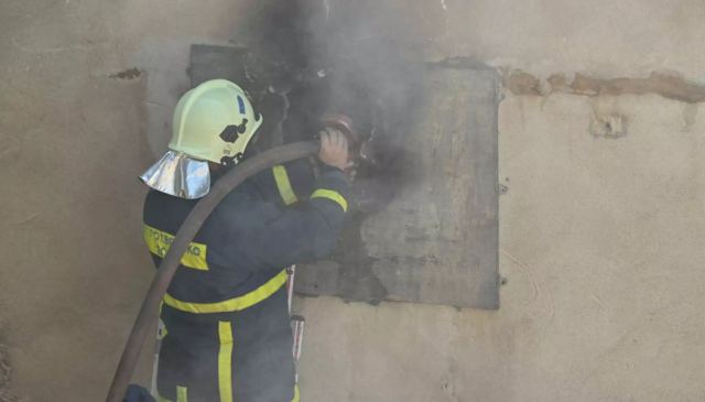 Φωτιά στο hot spot του Ελαιώνα: Ξεκίνησε από δυο κοντέιντερ