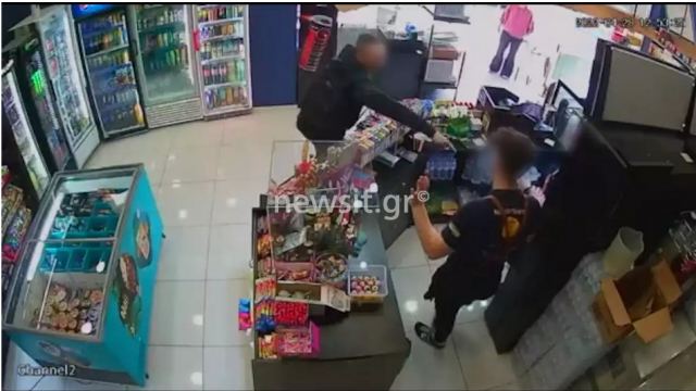 Θεσσαλονίκη: Ο ληστής επέστρεψε τα ξημερώματα για να ξανακλέψει καπνό και τις εισπράξεις