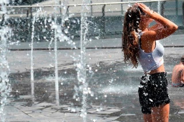 Έρχεται καύσωνας - Πότε θα χτυπήσει κόκκινο ο υδράργυρος