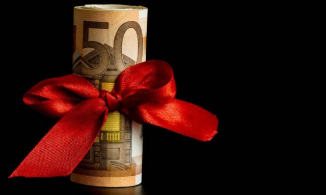 Δώρο Πάσχα 2022: Ποιοι είναι οι δικαιούχοι - Πότε πιστώνεται