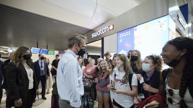 Κυριάκος Μητσοτάκης: Τουρίστριες δεν ήξεραν ποιος είναι - «Να πείτε ότι συναντήσατε τον Πρωθυπουργό»