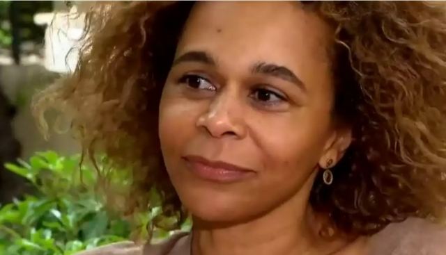 Ντέμπορα Οντόγκ: Μισούσα την διαφορετικότητα μου, δεν είχα κανέναν μαύρο φίλο