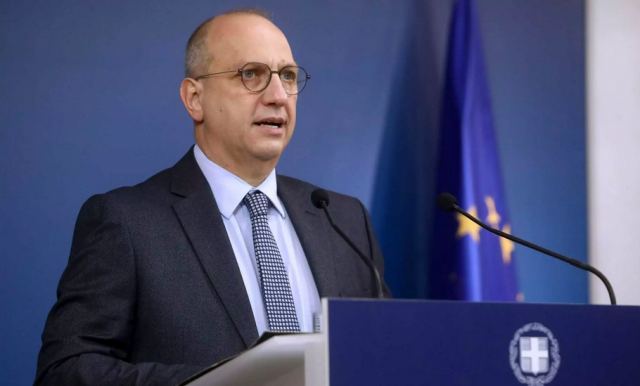 Απέκλεισε μείωση του ΦΠΑ στα τρόφιμα ο κυβερνητικός εκπρόσωπος