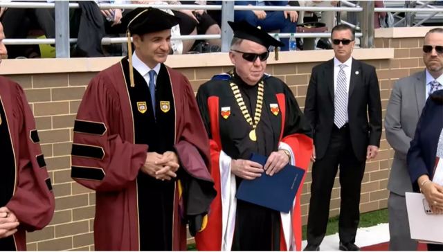 Live: Η ομιλία του πρωθυπουργού στην 146η Τελετή Αποφοίτησης του Boston College