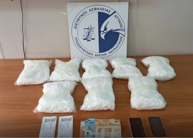 Χειροπέδες σε Βραζιλιάνες με 13 κιλά κοκαΐνη στο «Ελευθέριος Βενιζέλος»