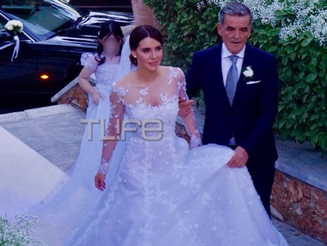 Παναγιώτης Μαδιάς – Νίνα Ασημακοπούλου: Παραμυθένιος γάμος στην Εκάλη με τον Αντώνη Ρέμο να τραγουδά! (φωτό - βίντεο)