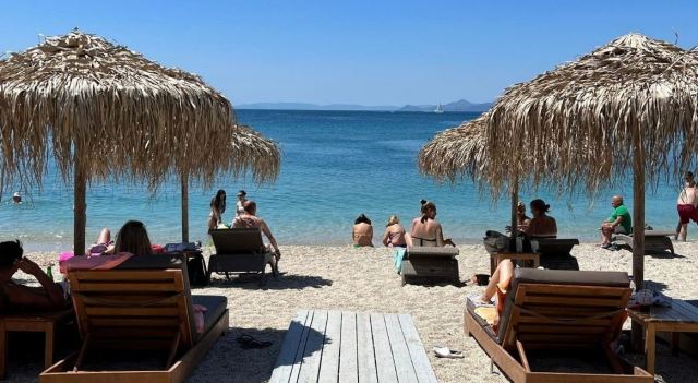 Καιρός: Ζέστη με βροχές και καταιγίδες τις απογευματινές ώρες