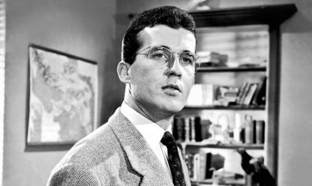 Φίνος Φιλμ: Το βίντεο - αφιέρωμα στον Δημήτρη Παπαμιχαήλ που γεννήθηκε σαν σήμερα