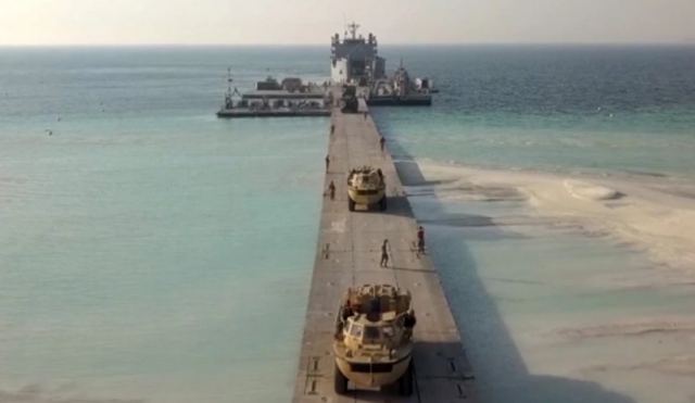 Αυτή είναι η πλωτή πλατφόρμα που κατασκευάζουν οι ΗΠΑ για την ανθρωπιστική βοήθεια στη Λωρίδα της Γάζας